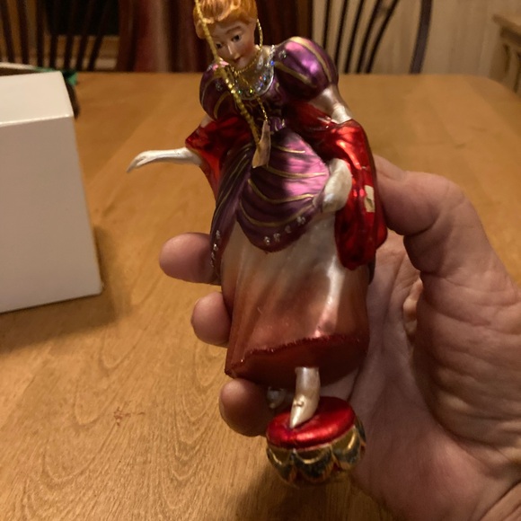 Christmas Loft Cinderella and her pumpkin carriage ornaments - Picture 13 of 15